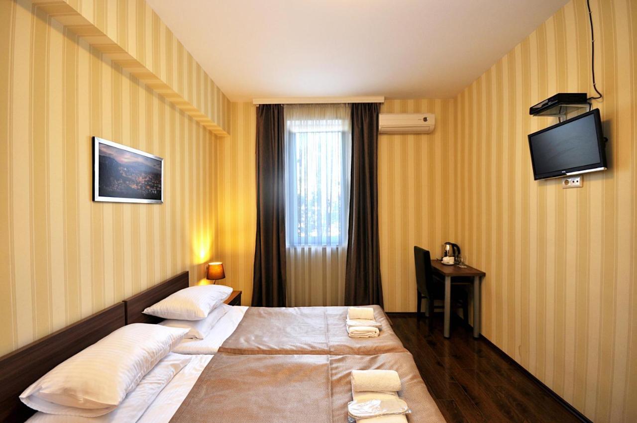 Athletics Hotel Tbilisi Esterno foto