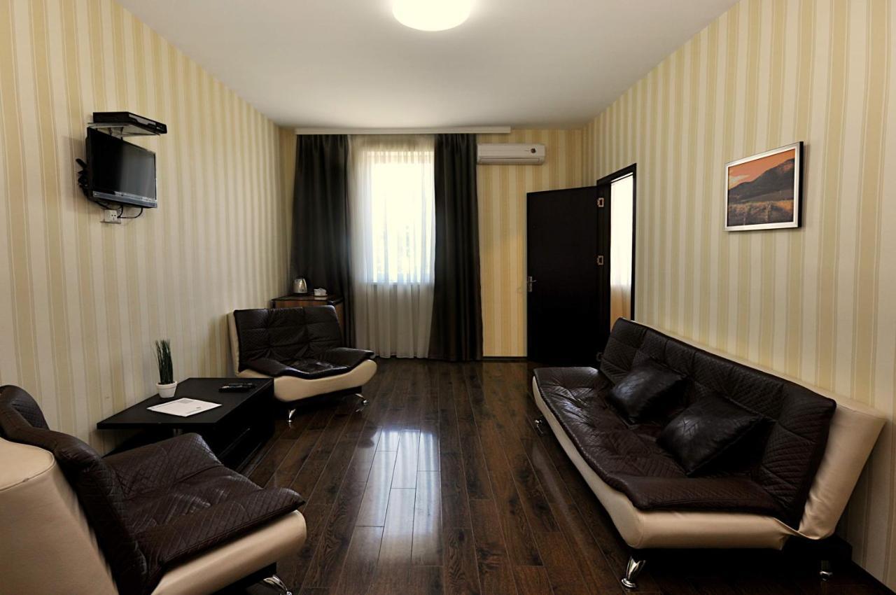 Athletics Hotel Tbilisi Esterno foto