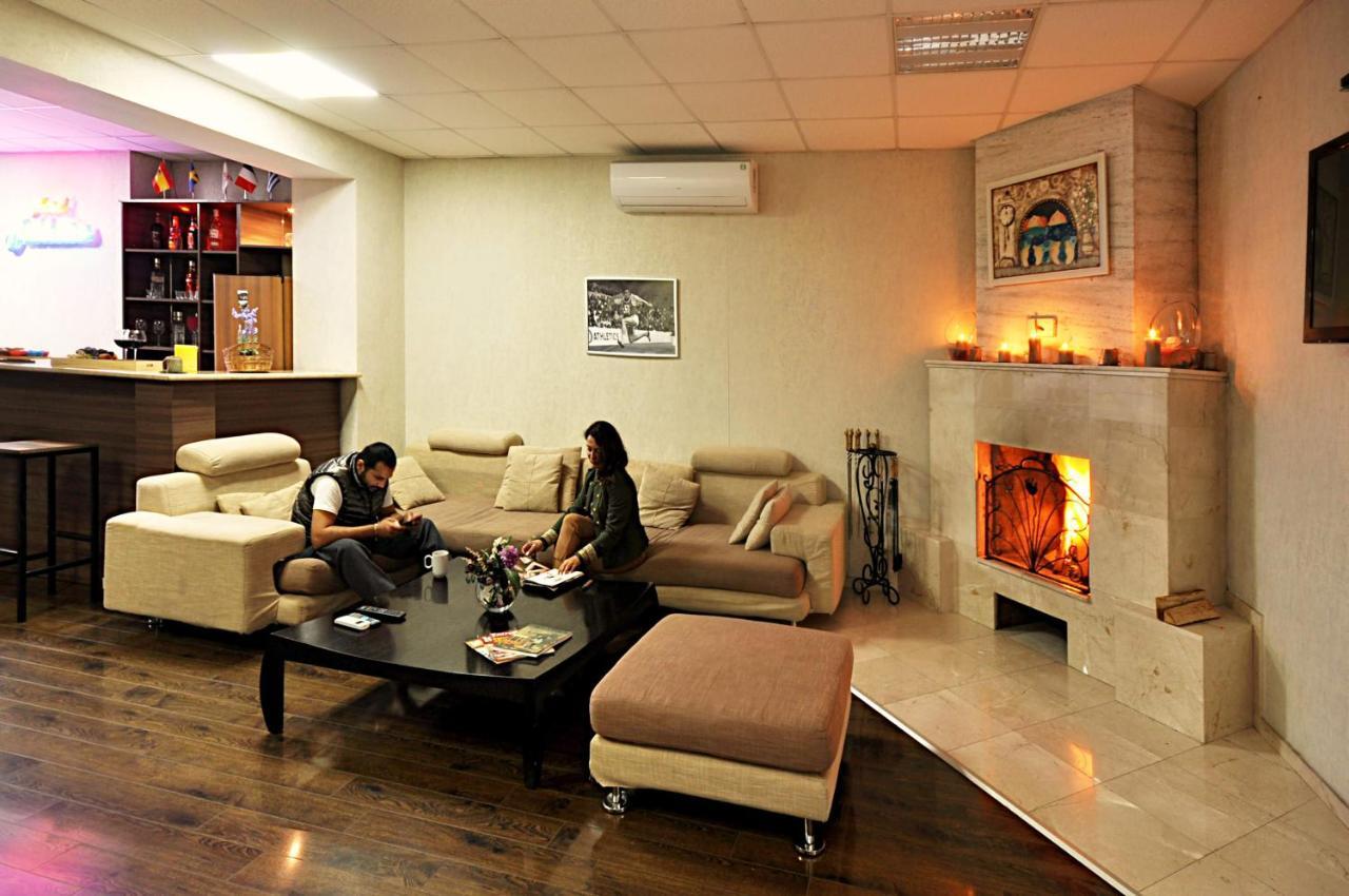 Athletics Hotel Tbilisi Esterno foto
